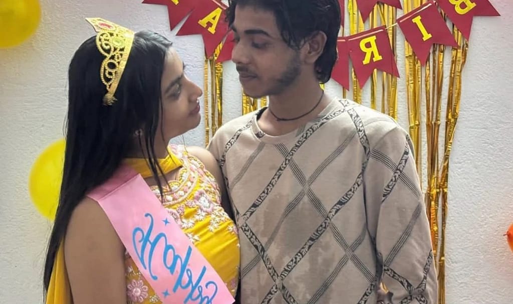 Sofik SK- Sonali Viral MMS Video :19 मिनिट