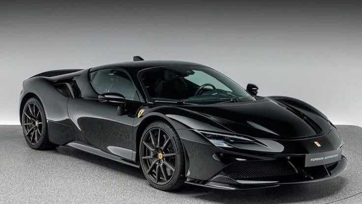 फेरारी SF90 स्ट्रैडेल : Ferrari SF90 Stradale: